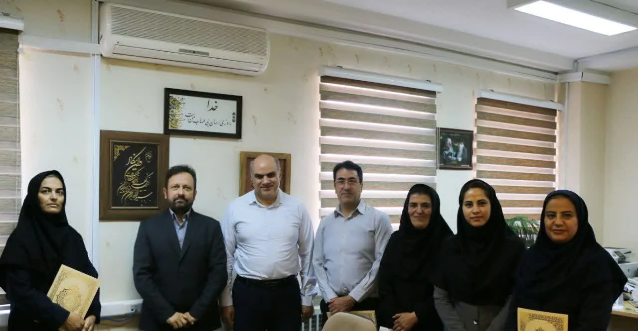 قدردانی از کارکنان آمار و مدارک پزشکی