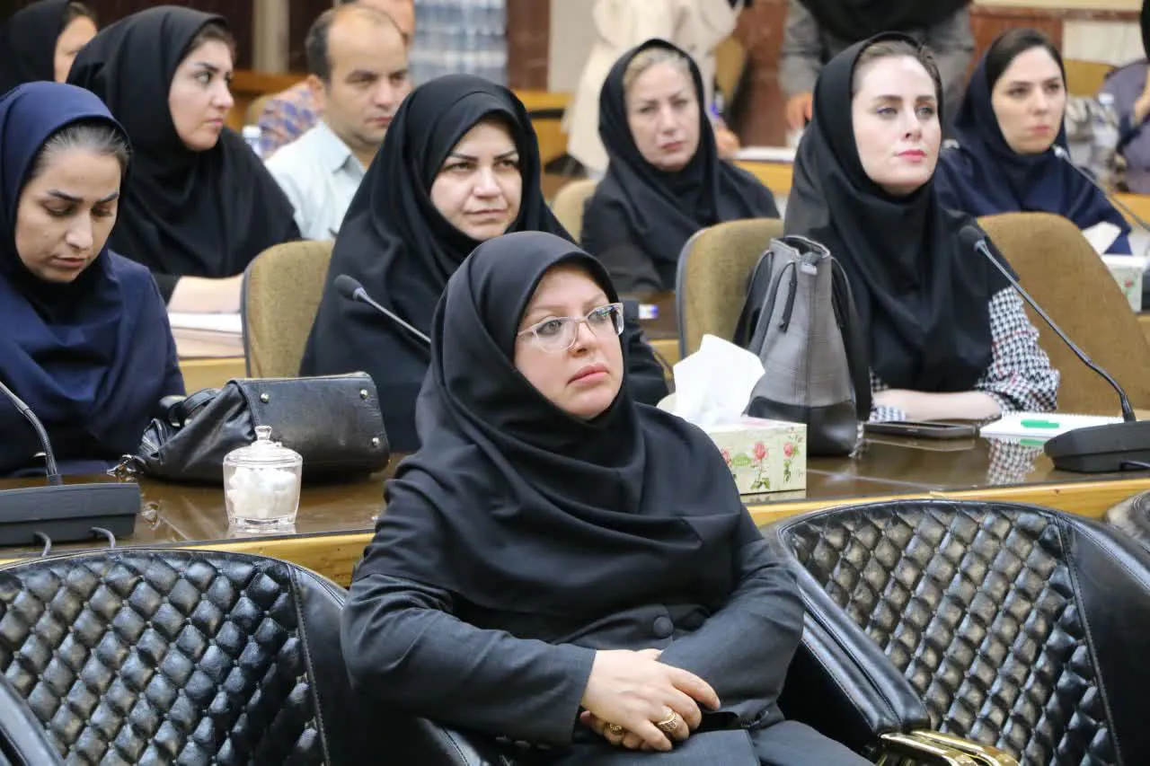 برگزاری کنفرانس تخصصی «احتیاطات استاندارد در پیشگیری از عفونت‌های بیمارستانی» برای پرستاران در تبریز
